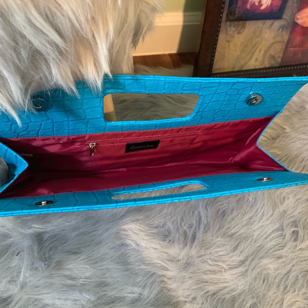 Purse - Picture 3 of 3